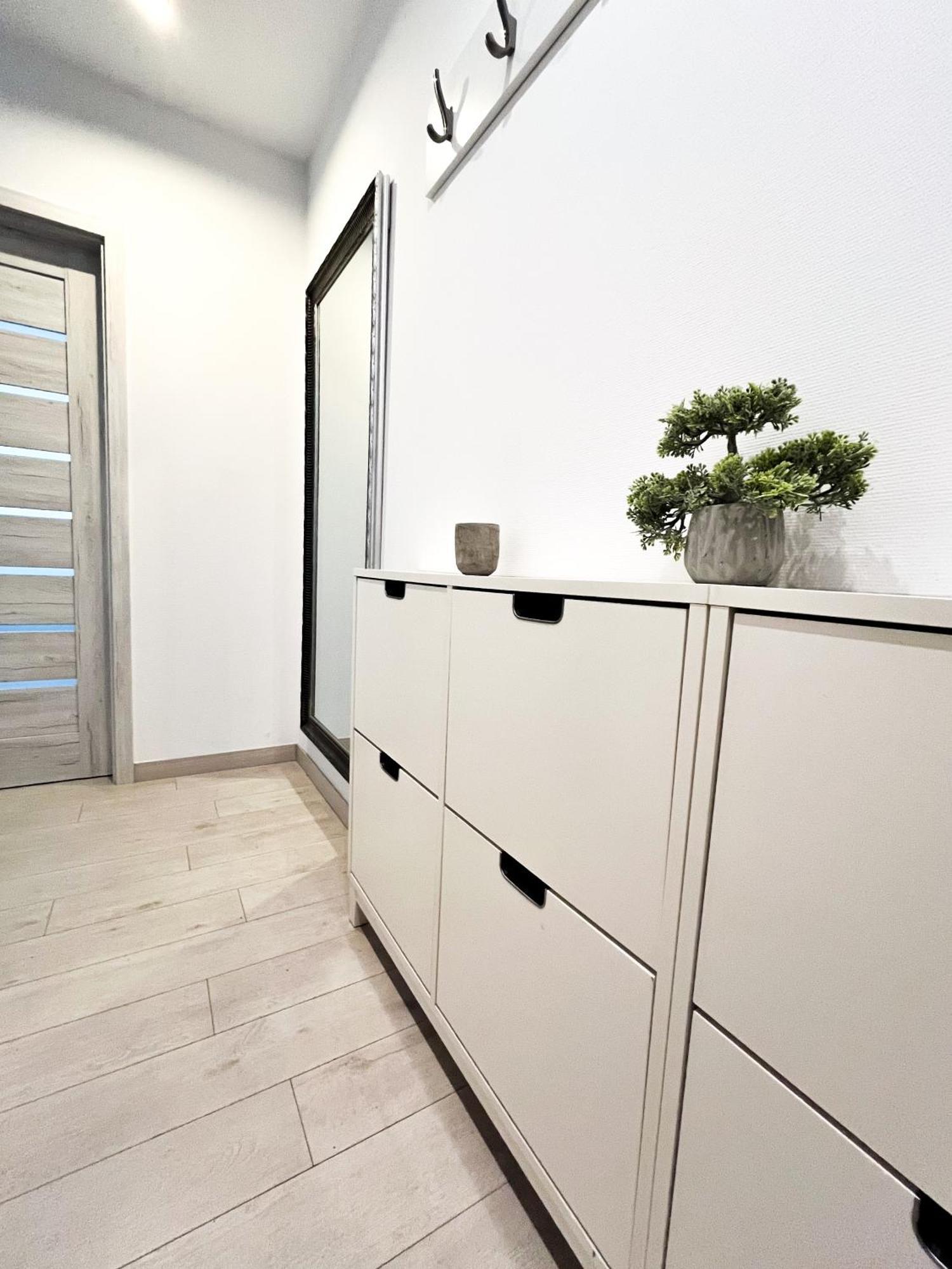 Appartamento Walk To Park, Modern 2Bd Kitchen! Balcony, Parking Breslavia Esterno foto