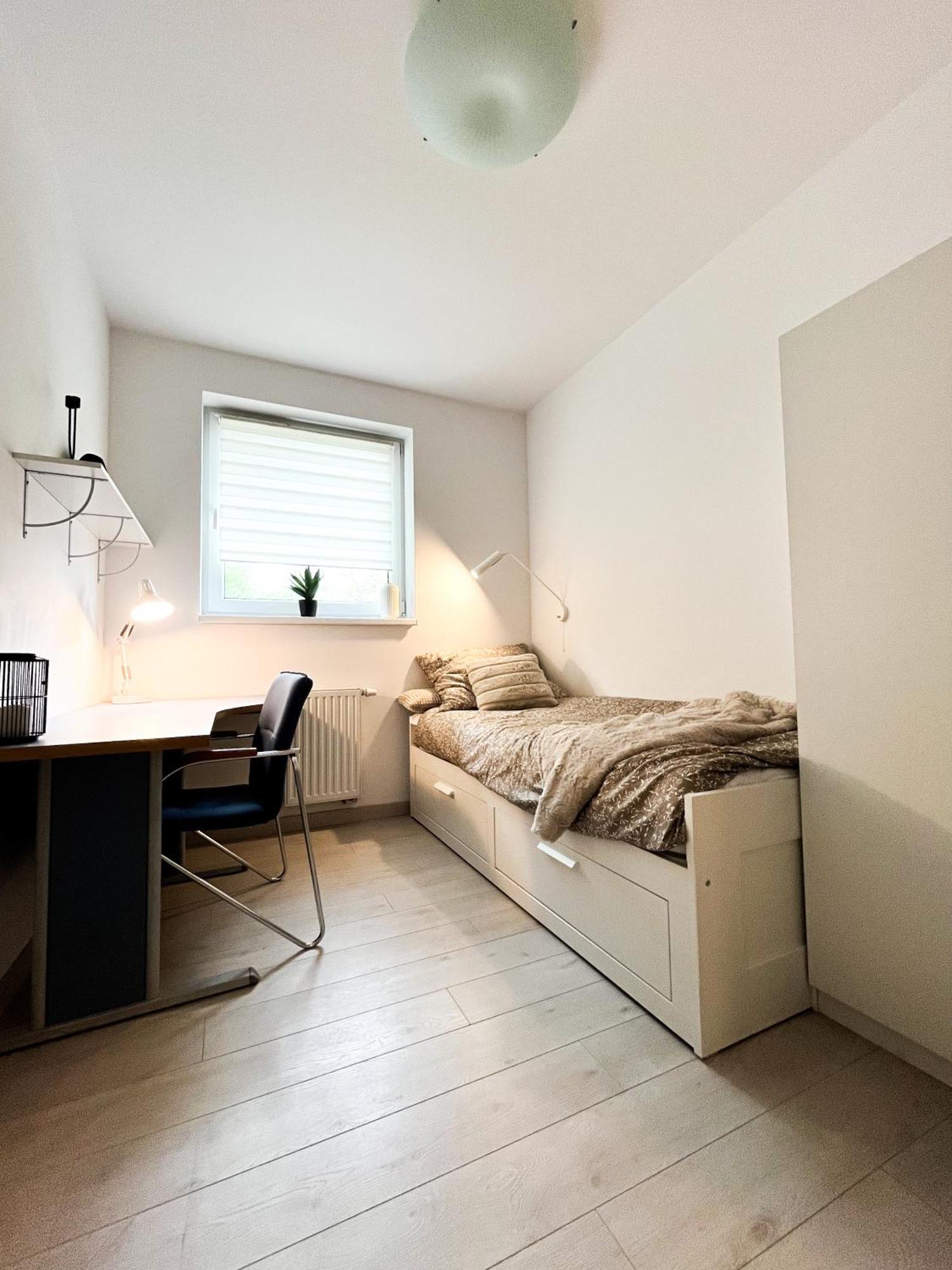 Appartamento Walk To Park, Modern 2Bd Kitchen! Balcony, Parking Breslavia Esterno foto